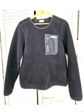 Columbia Black Crew Neck Fleece Sweater With Zippered Chest Pocket Medium